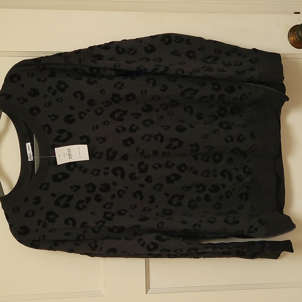Sweet Romeo Black sweatshirt size XL